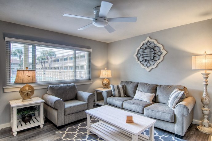 Courtyard 103 1 Bedroom 1 Bathroom Condo