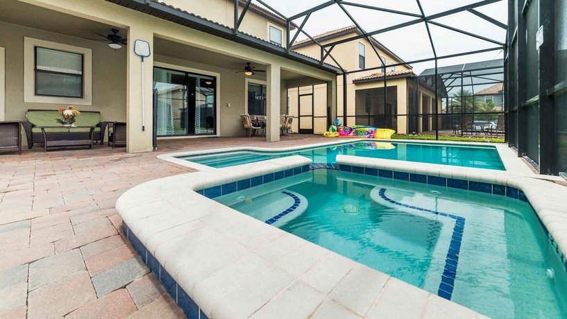 Champions Gate 2 - Luxurious 8 Bedroom Pool Villa With Theater