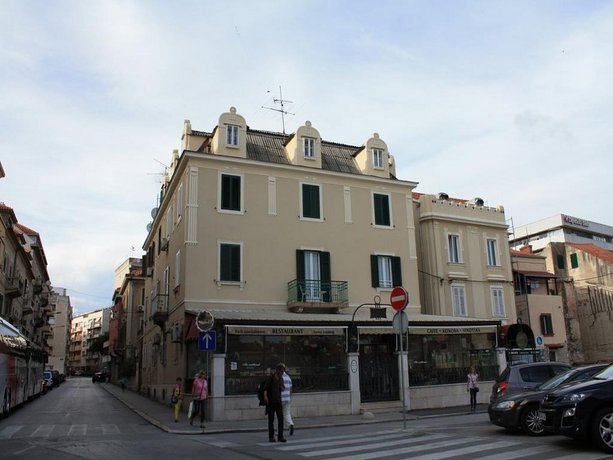 Apartment Lira