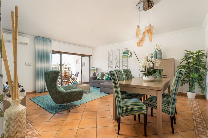 Sea La Vie Beach & Golf Apartment
