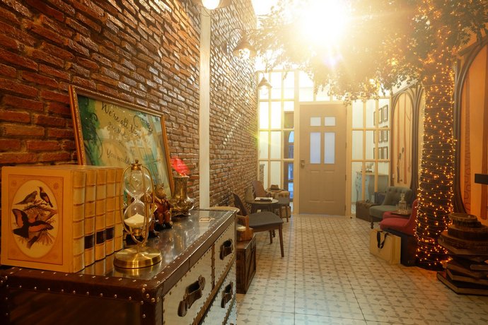 Hide and Seek Boutique Hometel