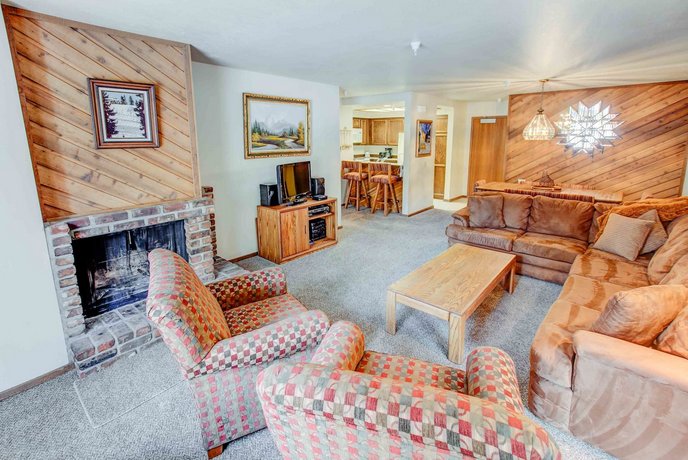 Aspen Creek 113 - Two Bedroom Condo