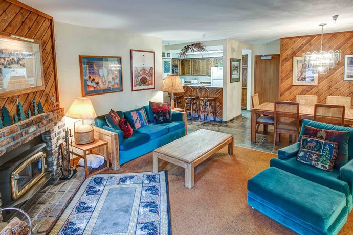 Aspen Creek 215 - Two Bedroom Condo