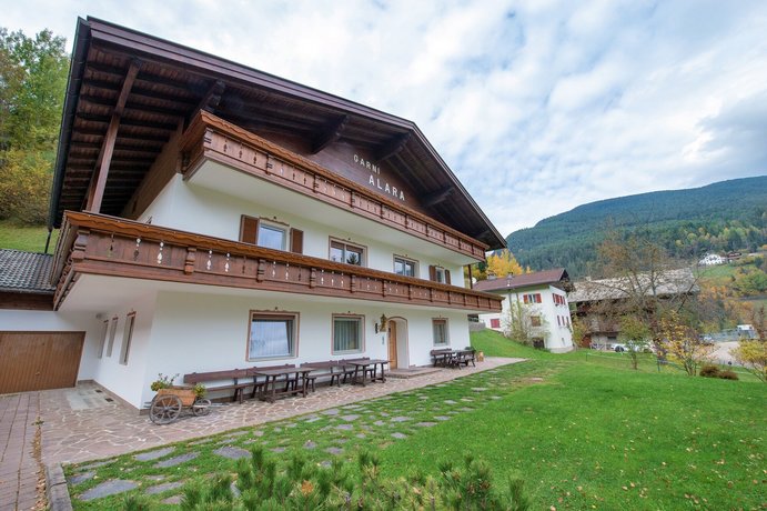 Apartments Alara