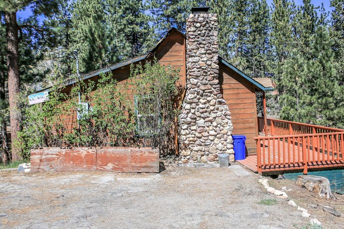 Ski Bunny Lodge