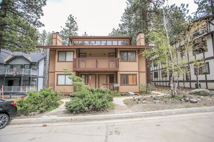 Summit X-ross Roads by Big Bear Cool Cabins