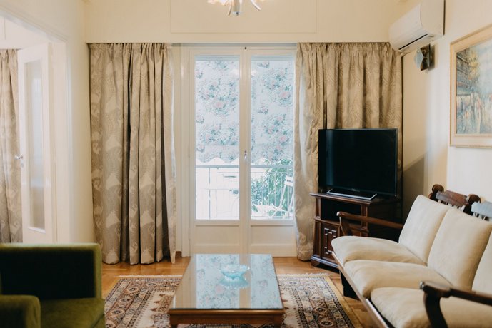 BEST HOUSE Attiki Metro Athens