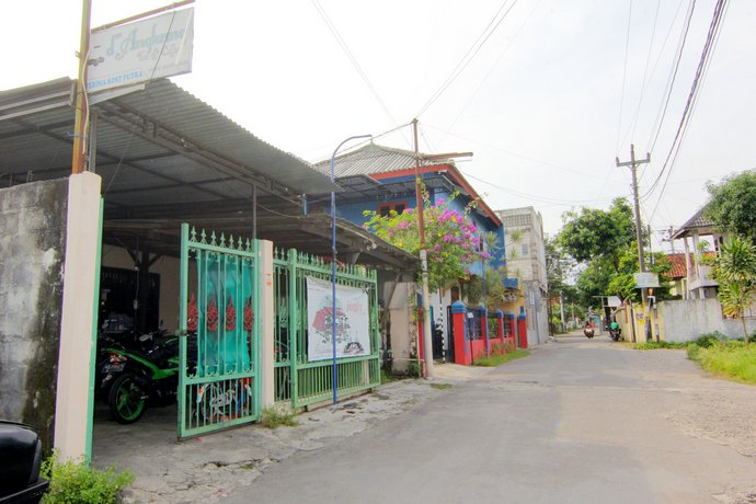 D'Angkring Wisma Sarjana