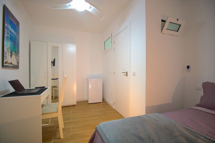 Downtown Share Apartment