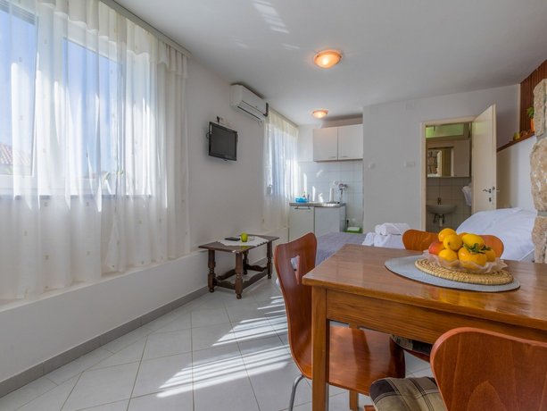 Apartments Deniz