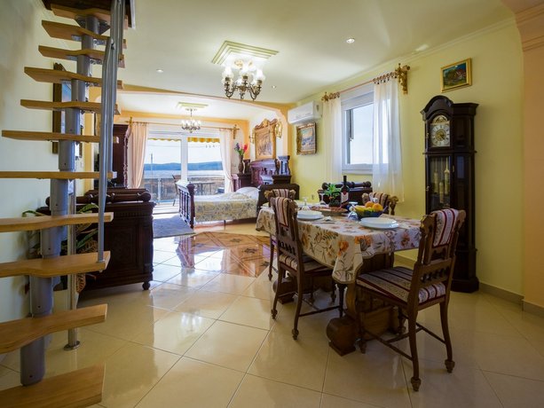 Marino Apartments Selce