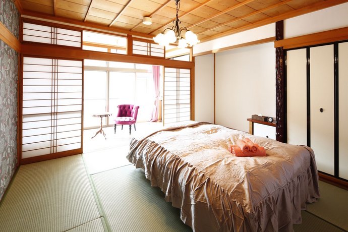 Kanazawa Higashiyama Chaco