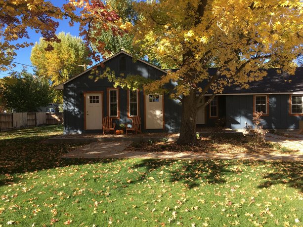 Eastside Guesthouse and Bivy