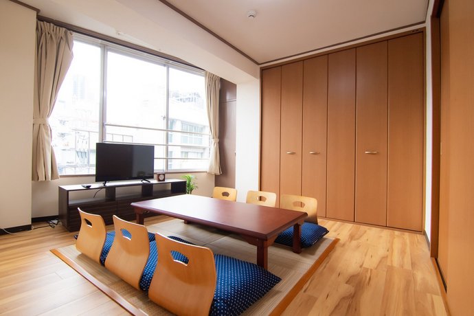 Yoyogi Apartment 2-401