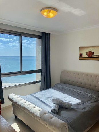 Spacious Sea View Apartment Haifa