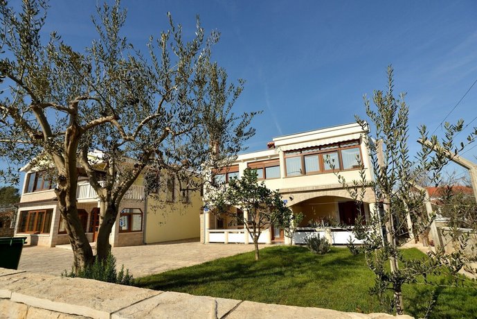 Apartment Rosulje