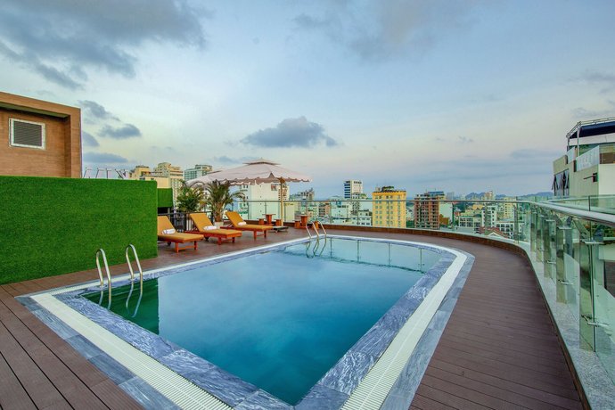 Kiwi Hotel & Apartments