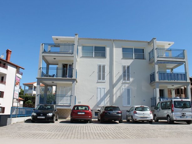 Apartment Batana
