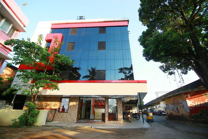 OYO 5202 Hotel Pearl Malabar