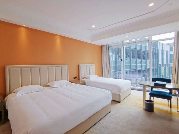 Lily's Hotel