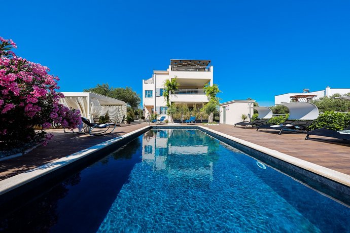 Villa Olive Garden with Pool