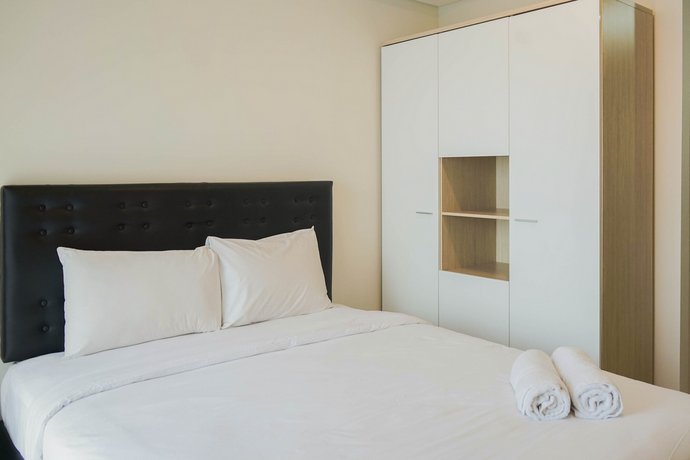 New Furnished Studio Sea View @ Gold Coast Apartment By Travelio