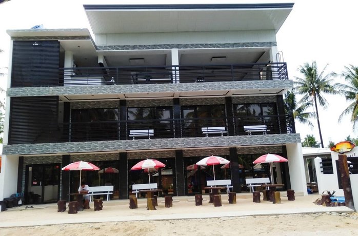 Strangers Inn&Bar