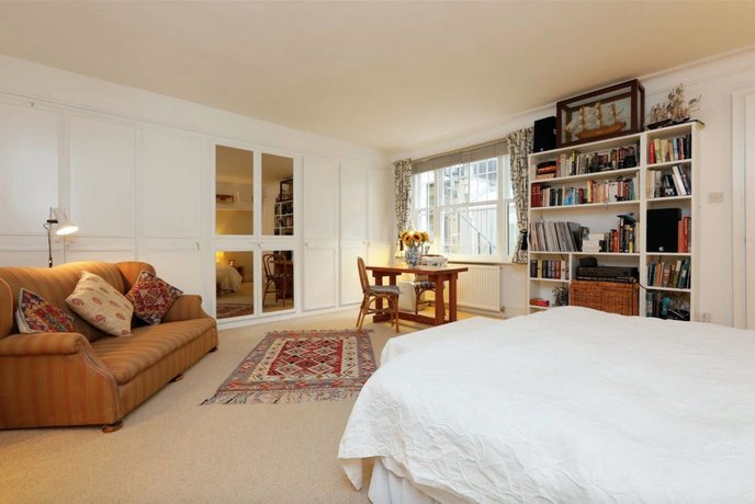 2 Bed Flat By Maida Vale Tube And Shops