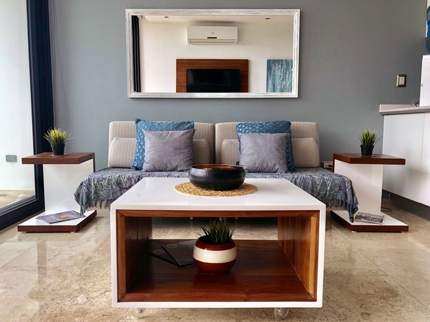 MOB 205 by Riviera Rentals