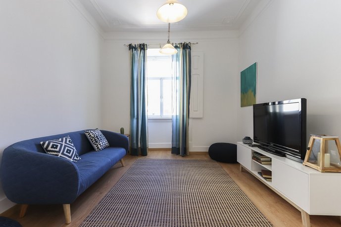 Charming Avenida by Homing