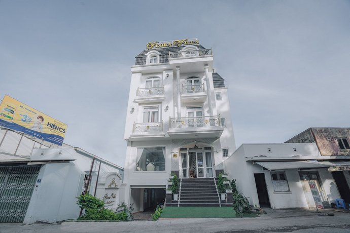 Flora Villa