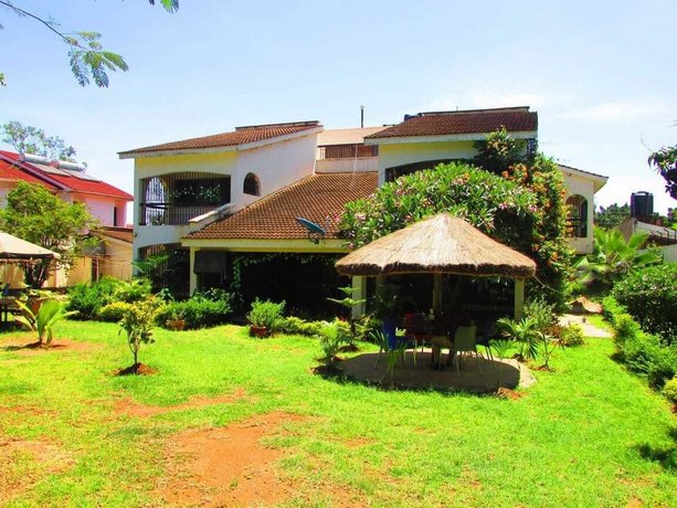 Tisa Suites & Lounge