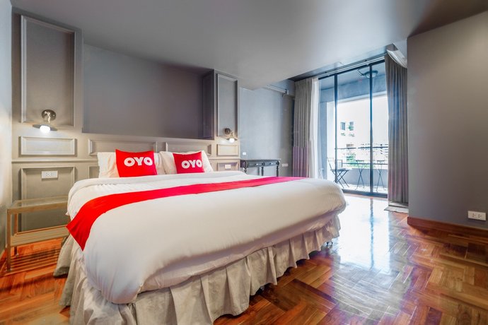 OYO 1042 Boon's Residence Sathorn