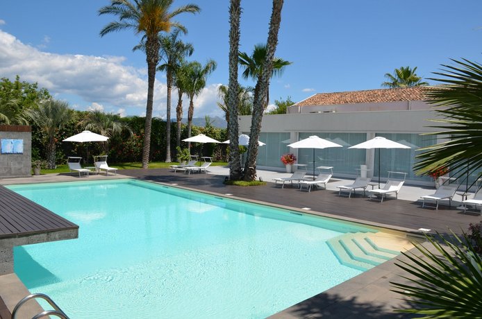 Villa Carlino House