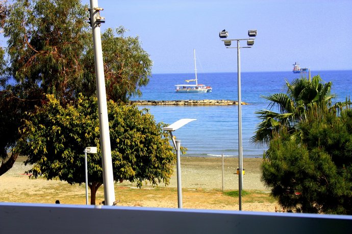 Blue Coast Apartment Limassol Agios Nicolaos Cyprus thumbnail