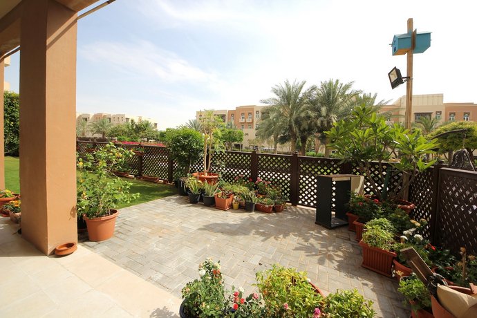 Signature Holiday Homes - Luxury 3 Bedroom Apartment Massakin Al furjan