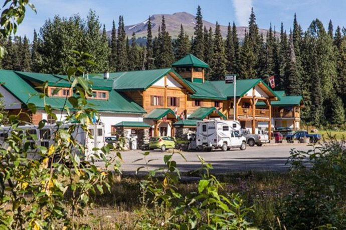 Bell 2 Lodge 밥 퀸 레이크 에어포트 Canada thumbnail