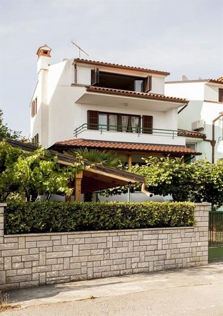 Apartments Cademia