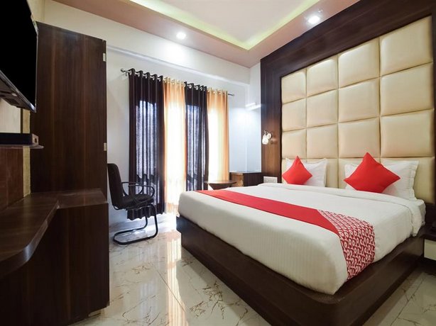 OYO Flagship 28149 Mangal Residency