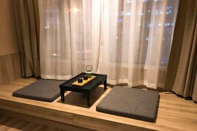 Atour Hotel Chengdu Thatched Cottage of Du Fu