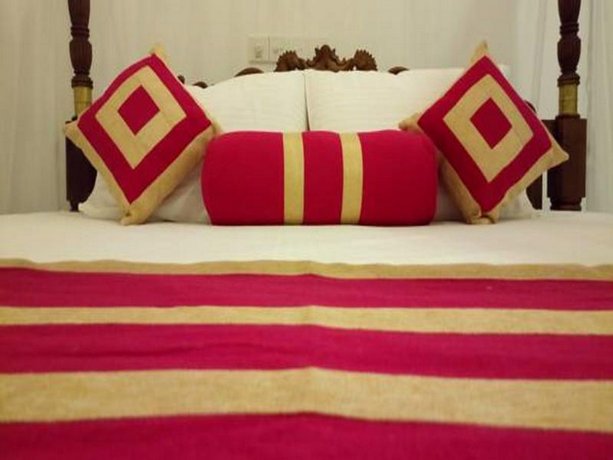 Hotel Symphony Mirissa