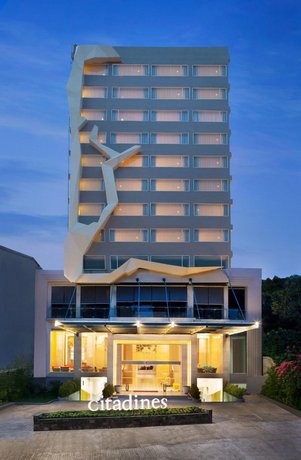 Royal Bay Hotel Makassar