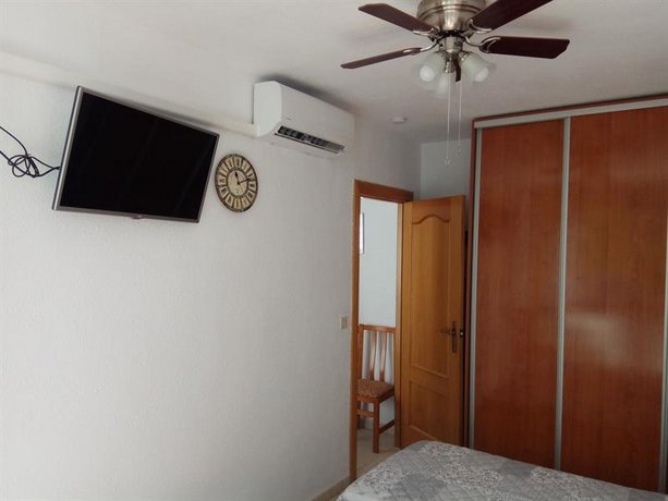 Apartment 1 bedroom 90m Levante Beach