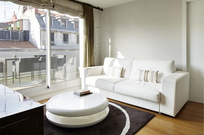 San Martin Terrace Apartment by FeelFree Rentals