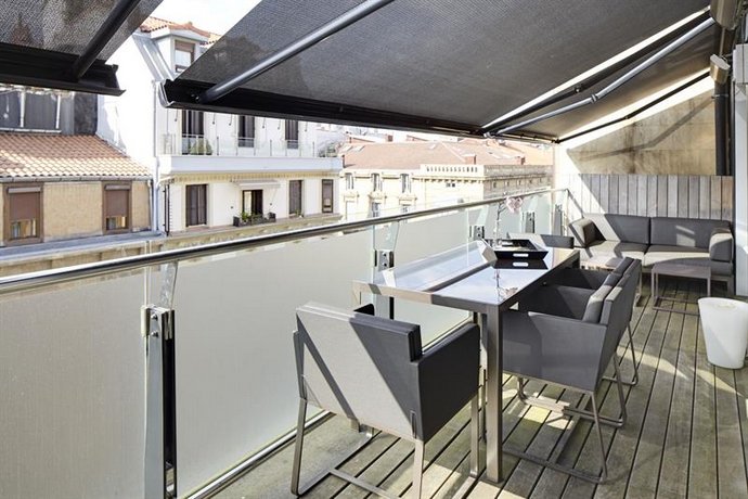 San Martin Terrace Apartment by FeelFree Rentals