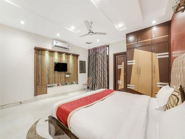OYO 14231 Santosh Residency