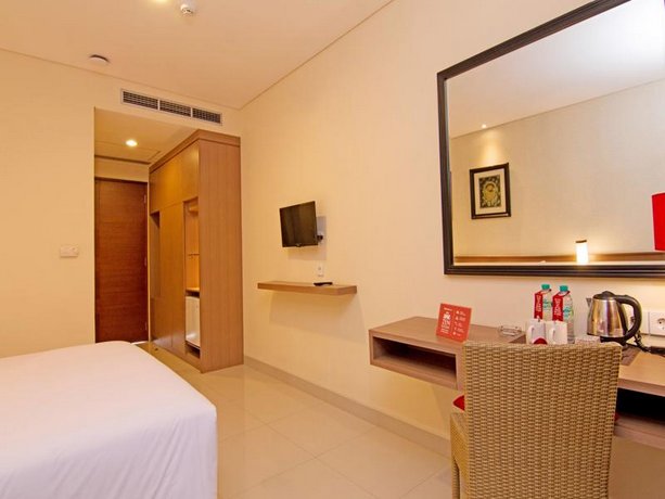 ZEN Rooms Benesari 6 Legian Kuta