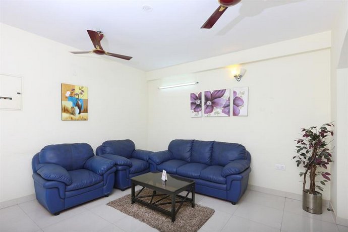 OYO Silverkey 77698 Kings Court Near Rela Balaji Hospital