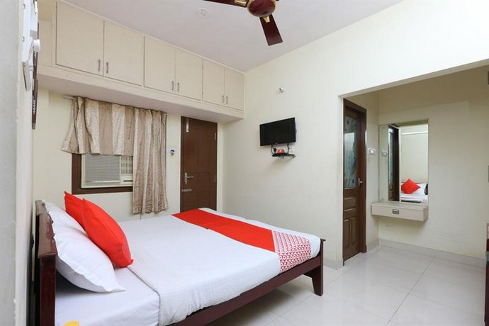 OYO Silverkey 77698 Kings Court Near Rela Balaji Hospital