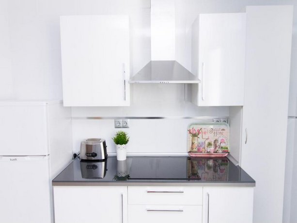 Delightful two bedroom Into Cathedral Square